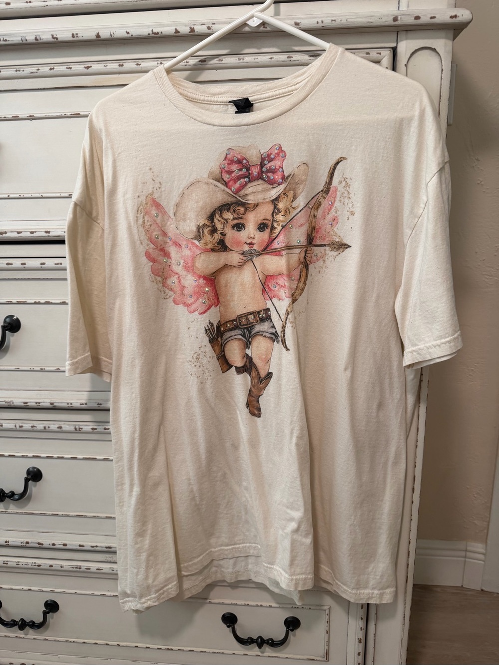 Gildan Cream Tee with Pink Fairy Archer Graphic